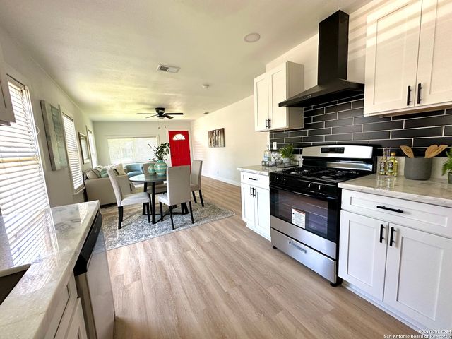 122 Finch, San Antonio, TX 78204