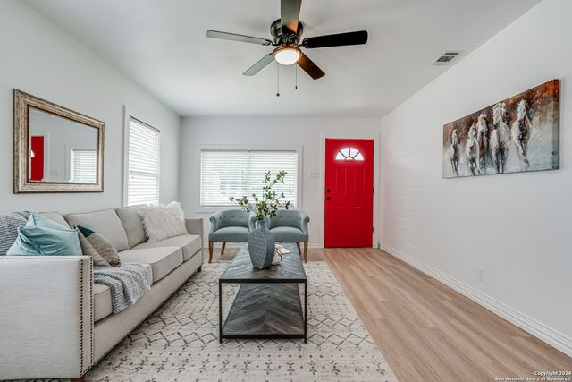 122 Finch, San Antonio, TX 78204