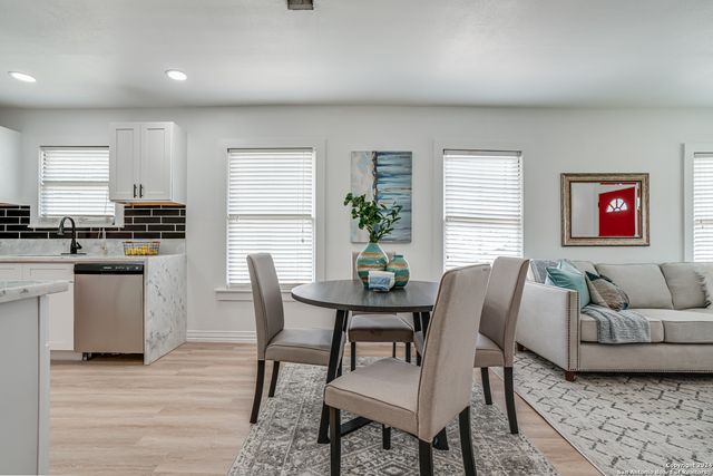 122 Finch, San Antonio, TX 78204