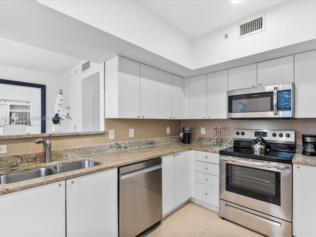 17375 Collins Avenue 808, Sunny Isles Beach, FL 33160