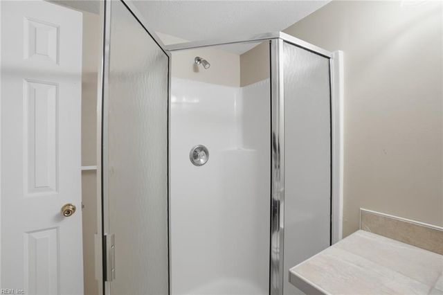 405 Pinewell DR, Norfolk, VA 23503