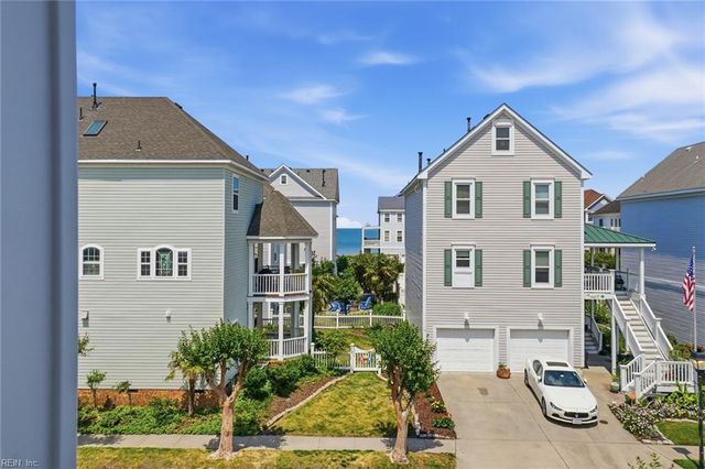 405 Pinewell DR, Norfolk, VA 23503