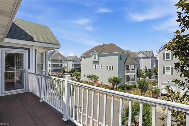 405 Pinewell DR, Norfolk, VA 23503