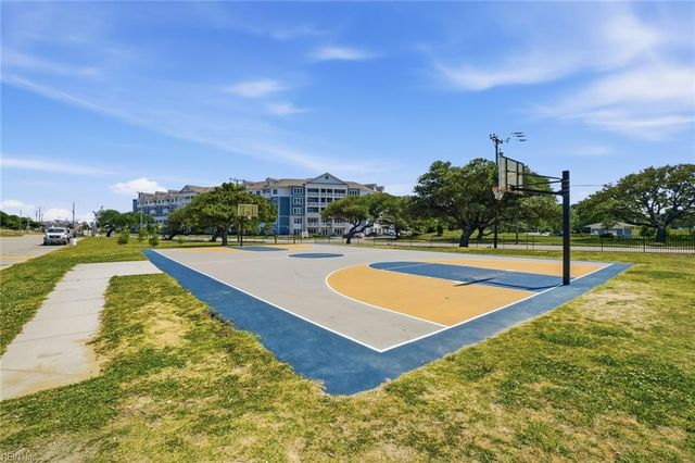 405 Pinewell DR, Norfolk, VA 23503