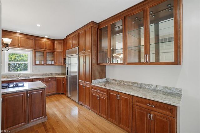 405 Pinewell DR, Norfolk, VA 23503