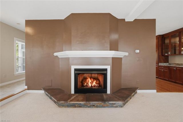 405 Pinewell DR, Norfolk, VA 23503