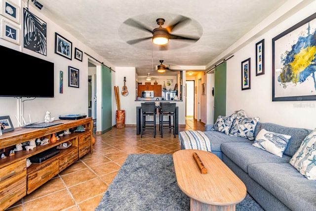 43 FERNANDO GARCIA, DOLPHIN TOWER STREET PH 9, Luquillo, PR 00773