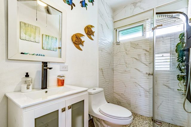 43 FERNANDO GARCIA, DOLPHIN TOWER STREET PH 9, Luquillo, PR 00773