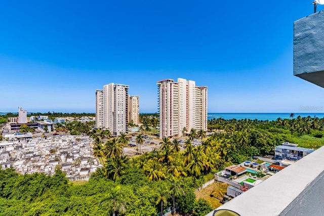 43 FERNANDO GARCIA, DOLPHIN TOWER STREET PH 9, Luquillo, PR 00773