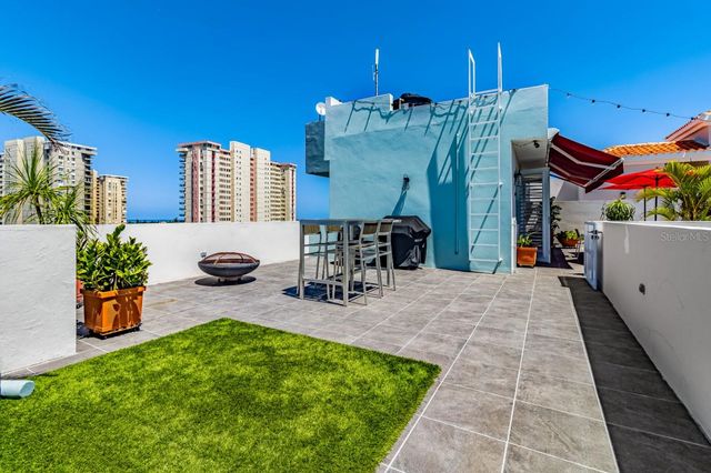 43 FERNANDO GARCIA, DOLPHIN TOWER STREET PH 9, Luquillo, PR 00773