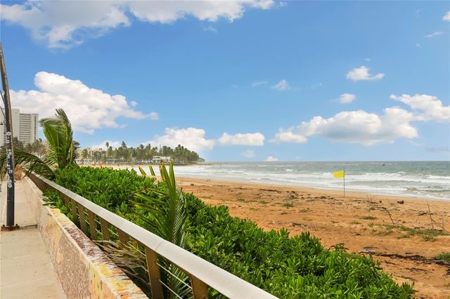 43 FERNANDO GARCIA, DOLPHIN TOWER STREET PH 9, Luquillo, PR 00773