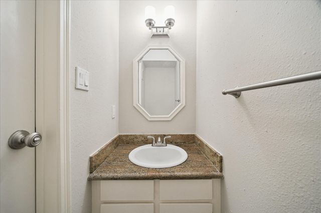 7575 Cambridge Street 1003, Houston, TX 77054