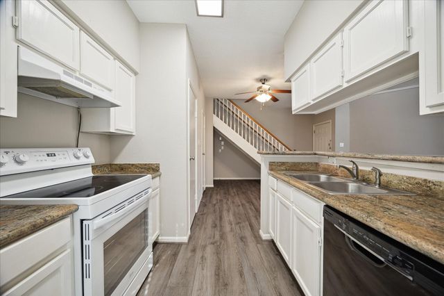 7575 Cambridge Street 1003, Houston, TX 77054