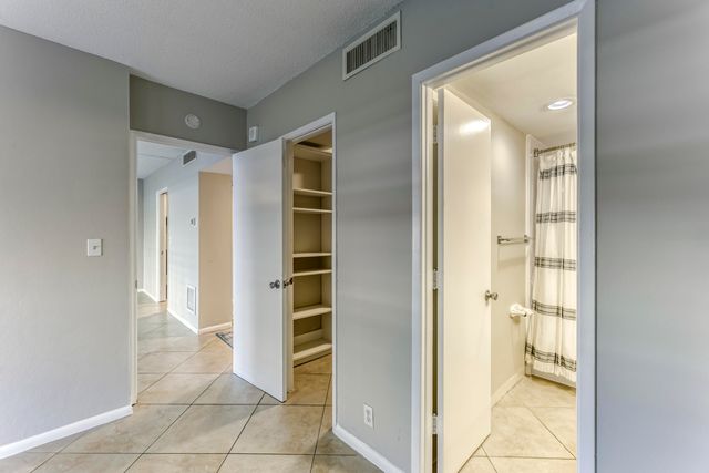 2900 NE 30th Street L2, Fort Lauderdale, FL 33306