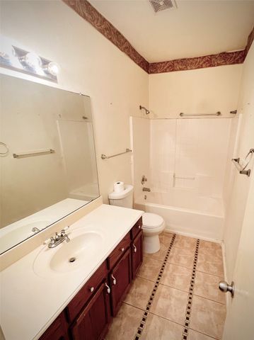 2926 Cowboy Drive, Dallas, TX 75237