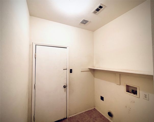 2926 Cowboy Drive, Dallas, TX 75237