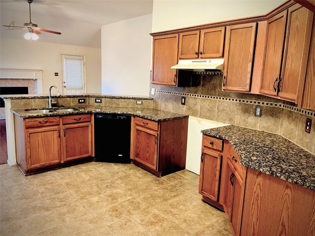 2926 Cowboy Drive, Dallas, TX 75237