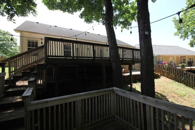 81 West Dr, Clarksville, TN 37040