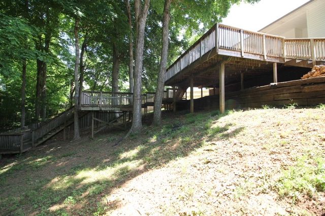 81 West Dr, Clarksville, TN 37040