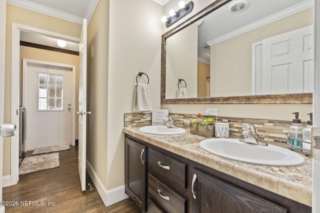 540605 LEM TURNER Road, Callahan, FL 32011