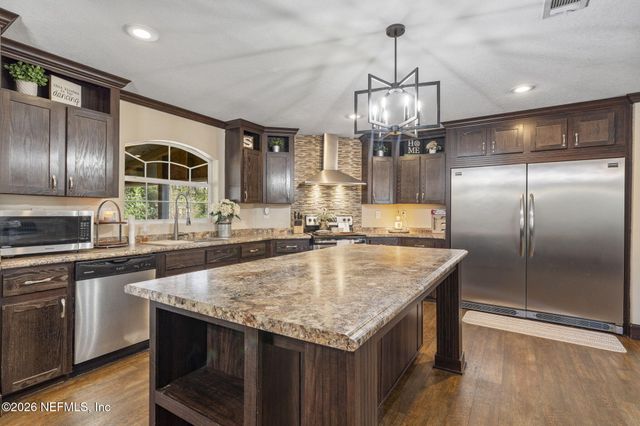 540605 LEM TURNER Road, Callahan, FL 32011