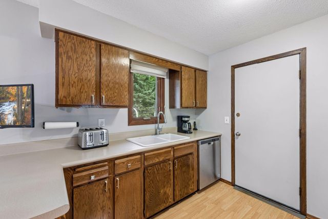 6966 Inskip Avenue S, Cottage Grove, MN 55016