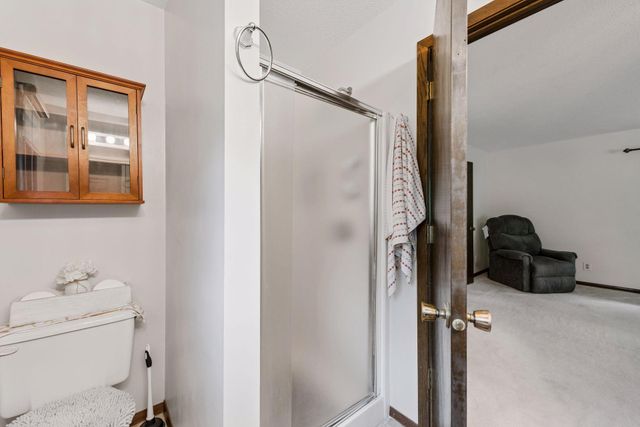 6966 Inskip Avenue S, Cottage Grove, MN 55016