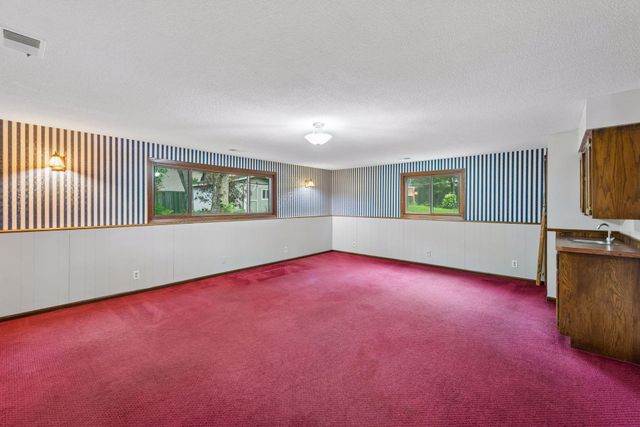 6966 Inskip Avenue S, Cottage Grove, MN 55016