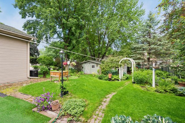6966 Inskip Avenue S, Cottage Grove, MN 55016