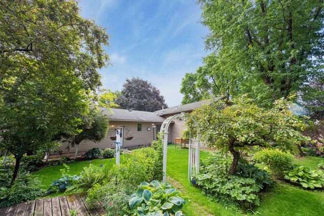 6966 Inskip Avenue S, Cottage Grove, MN 55016