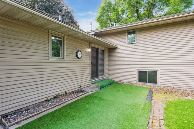 6966 Inskip Avenue S, Cottage Grove, MN 55016