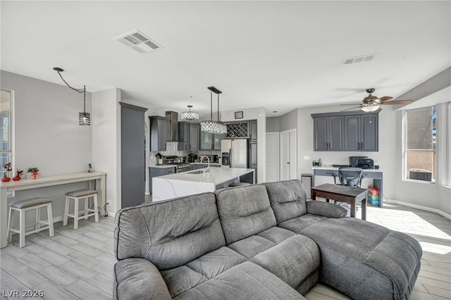 1300 Sun Copper Drive, Las Vegas, NV 89117
