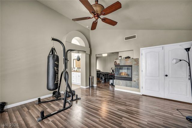 1300 Sun Copper Drive, Las Vegas, NV 89117