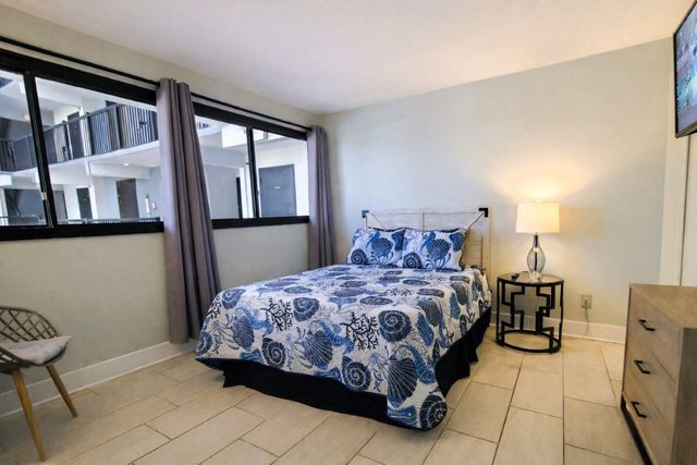 601 Mitchell Dr Apt 802, Myrtle Beach, SC 29577