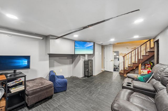 613 GLENFIELD AVE, Glenolden, PA 19036