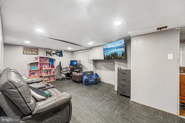 613 GLENFIELD AVE, Glenolden, PA 19036