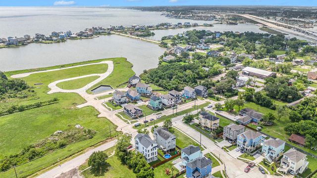 1333 N Meyer Avenue, Seabrook, TX 77586