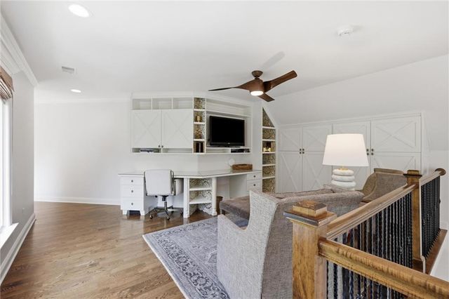 206 South Shore Drive, Lake Winnebago, MO 64034