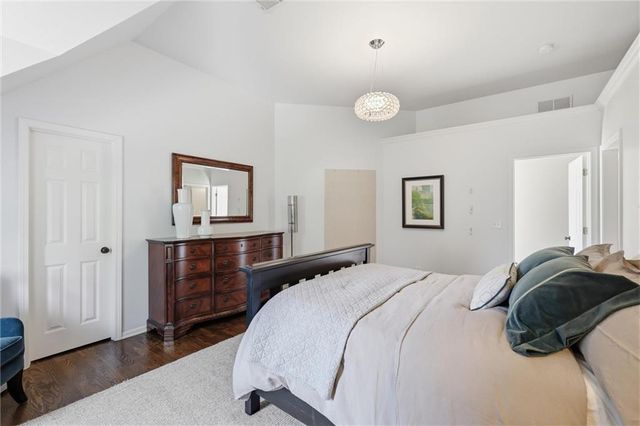 206 South Shore Drive, Lake Winnebago, MO 64034