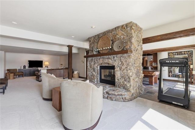 206 South Shore Drive, Lake Winnebago, MO 64034