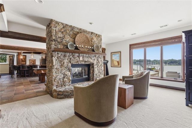 206 South Shore Drive, Lake Winnebago, MO 64034