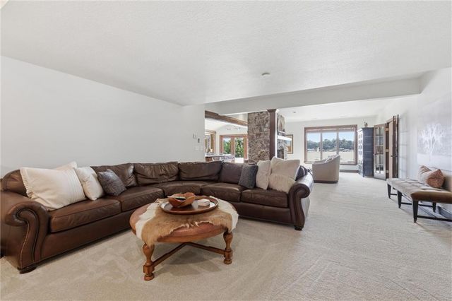 206 South Shore Drive, Lake Winnebago, MO 64034