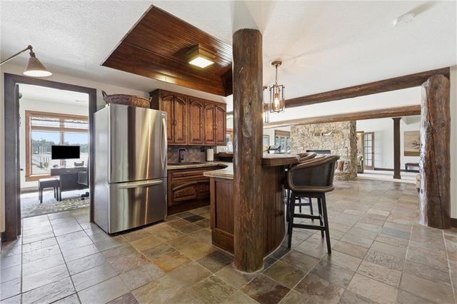 206 South Shore Drive, Lake Winnebago, MO 64034