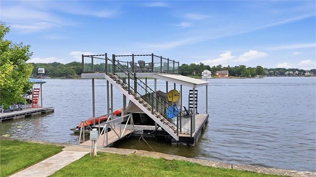 206 South Shore Drive, Lake Winnebago, MO 64034