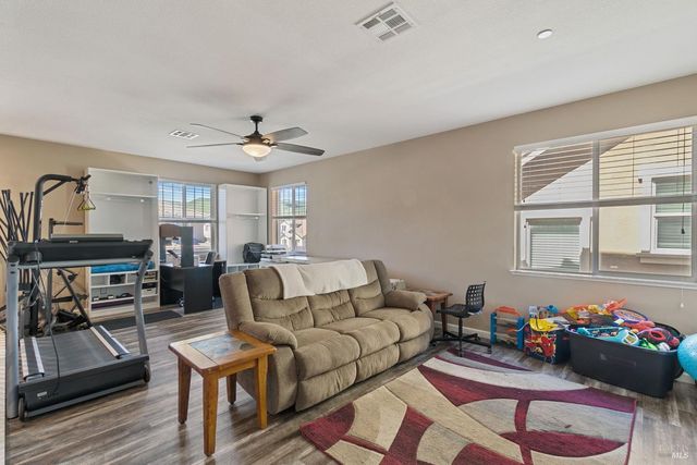 2126 Yellow Rose Cir, Fairfield, CA 94534