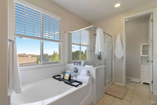 2126 Yellow Rose Cir, Fairfield, CA 94534