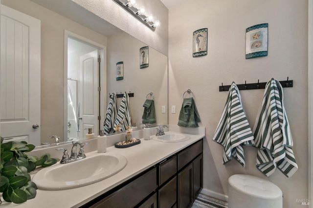 2126 Yellow Rose Cir, Fairfield, CA 94534