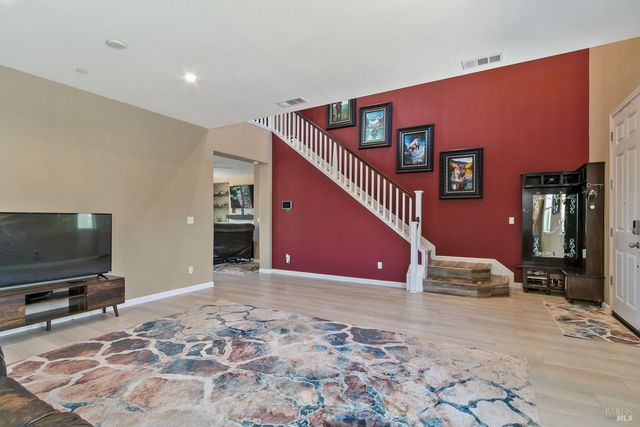 2126 Yellow Rose Cir, Fairfield, CA 94534