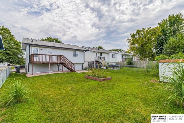 1947 NW 54th Street, Lincoln, NE 68528