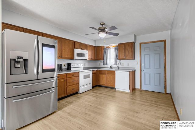 1947 NW 54th Street, Lincoln, NE 68528